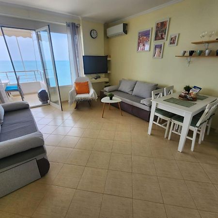 Matin Apartment Sea View Дуррес Экстерьер фото