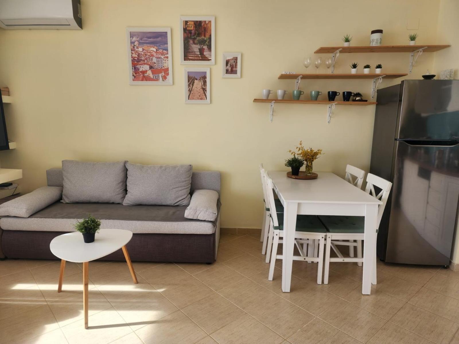 Matin Apartment Sea View Дуррес Экстерьер фото