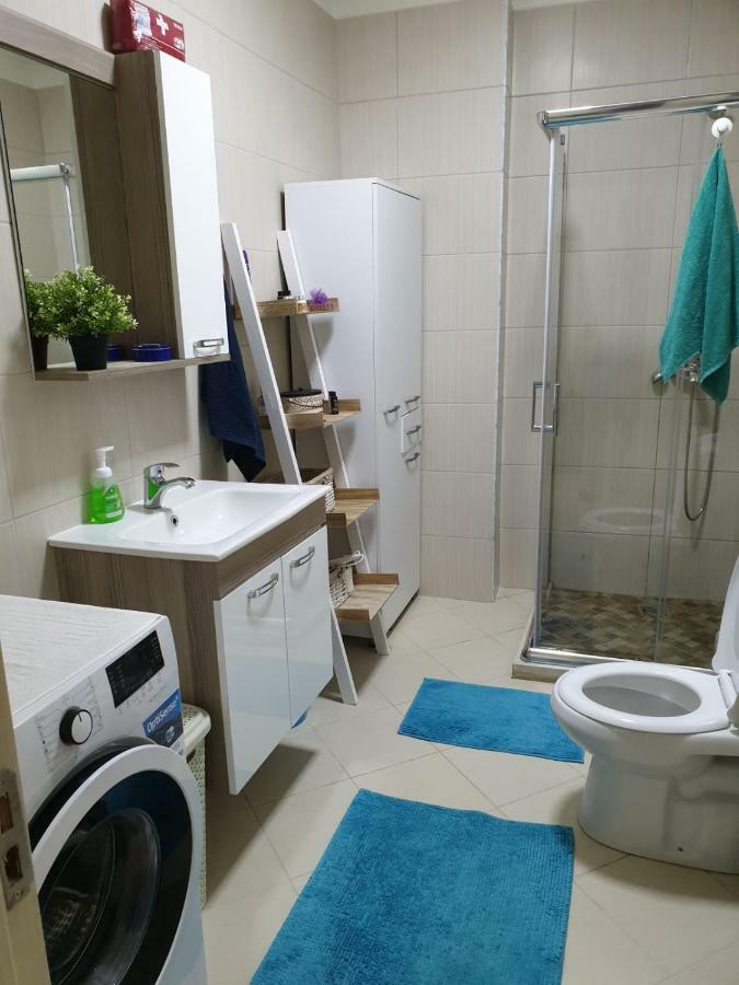 Matin Apartment Sea View Дуррес Экстерьер фото
