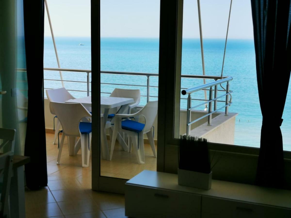 Matin Apartment Sea View Дуррес Экстерьер фото