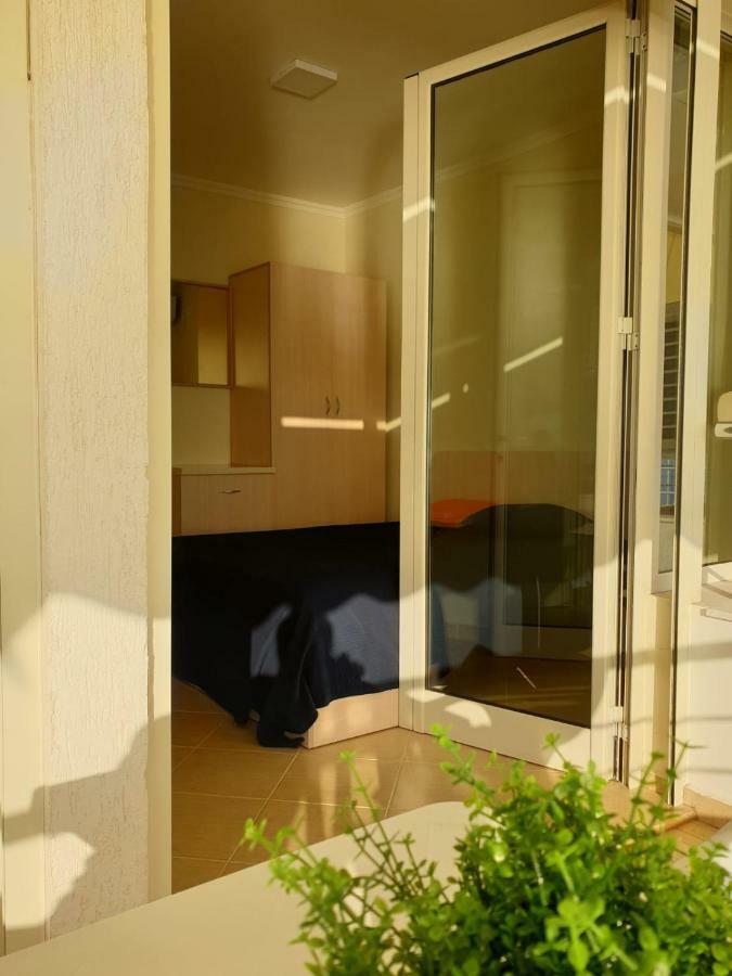 Matin Apartment Sea View Дуррес Экстерьер фото