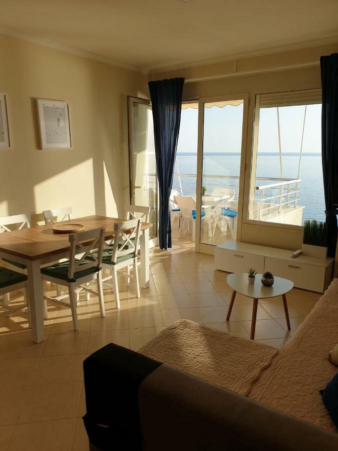 Matin Apartment Sea View Дуррес Экстерьер фото