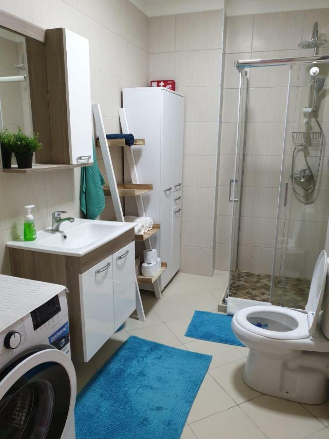 Matin Apartment Sea View Дуррес Экстерьер фото